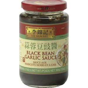 LEE KUM KEE Schwarze Bohnensauce mit Knoblauch - 368 g