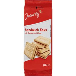 Jeden Tag Sandwich Keks mit Kakaocremefüllung