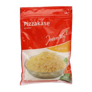 Jeden Tag Pizzakäse gerieben