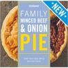 Iceland Minced Beef and Onion Family Pie 700g
