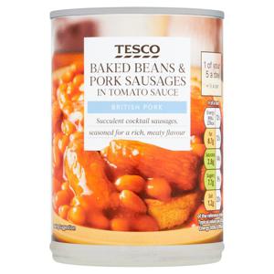 Tesco BAKED BEANS & PORK SAUSAGES IN TOMT SCE 395G