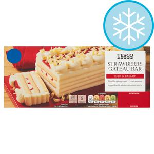 Tesco Strawberry Gateau Bar 400G