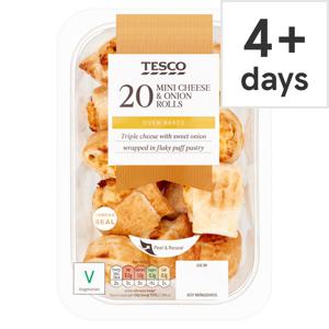 Tesco 20 Mini Cheese Cheese & Onion Sausage 220G