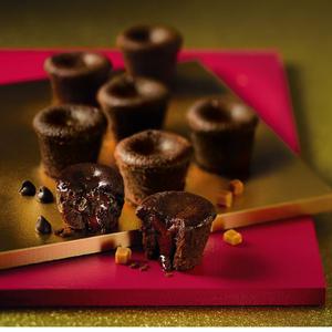 Lets Party Belgian Chocolate Mini Melt In The Middle Puddings 168g