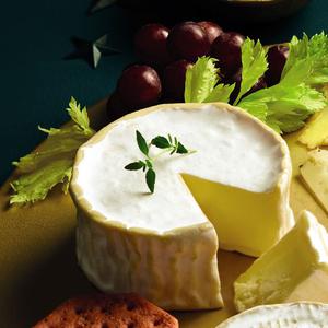 Specially Selected Triple Creme Brie French Cheese 185g