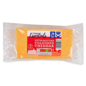 Everyday Essentials Scottish Mature Coloured Cheddar 900g