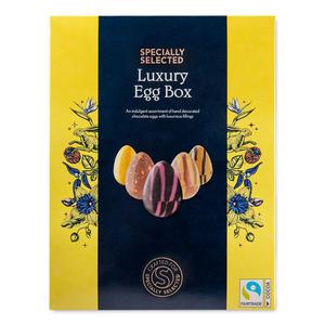 Specially Selected Luxury Egg Box 144g