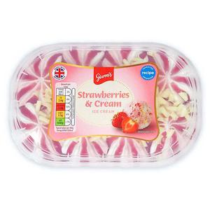 Giannis Strawberries & Cream Ice Cream 900ml