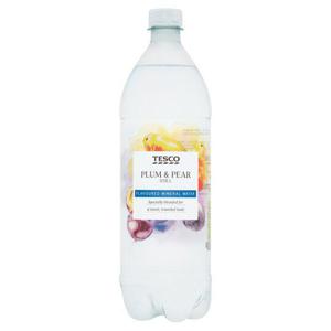 Tesco Still Pear & Plum Flavoured Water 1L