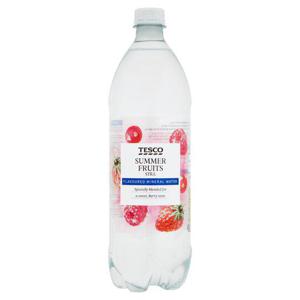 Tesco Summer Fruits Flavoured Mineral Water 1L