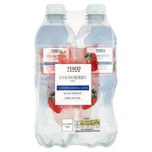 Tesco Strawberry Flavoured Still Water 4X500ml