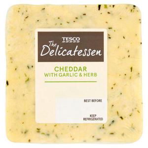 Tesco Cheddar With Garlic & Herb 190G