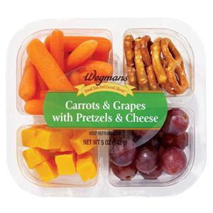 Wegmans Carrots & Grapes with Pretzels & Cheese