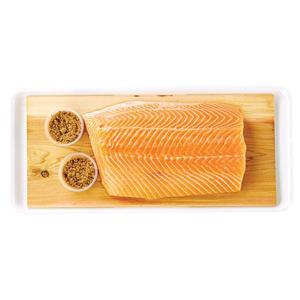 Wegmans Ready to Cook Cedar Plank Salmon Fillet with Brown Sugar and Cracked Pepper Blend