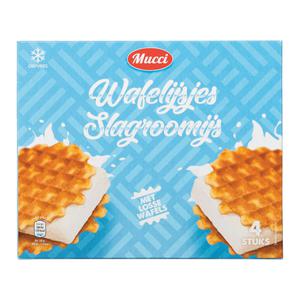 Mucci Slagroomijs met wafels