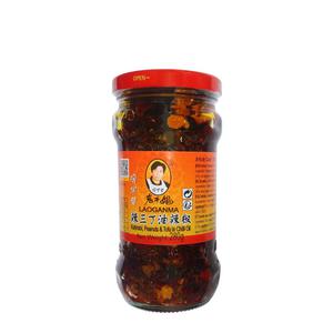 Lao Gan Ma (Kålrabbi Tofu & Jordnötter)